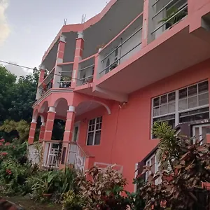 Teverence Homestay Sandy Point Town